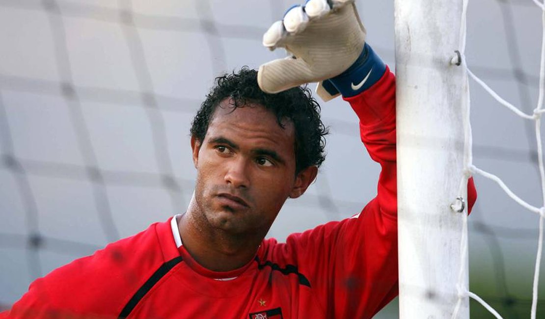 Goleiro Bruno recebe propostas de dois clubes da Série A do Brasileiro