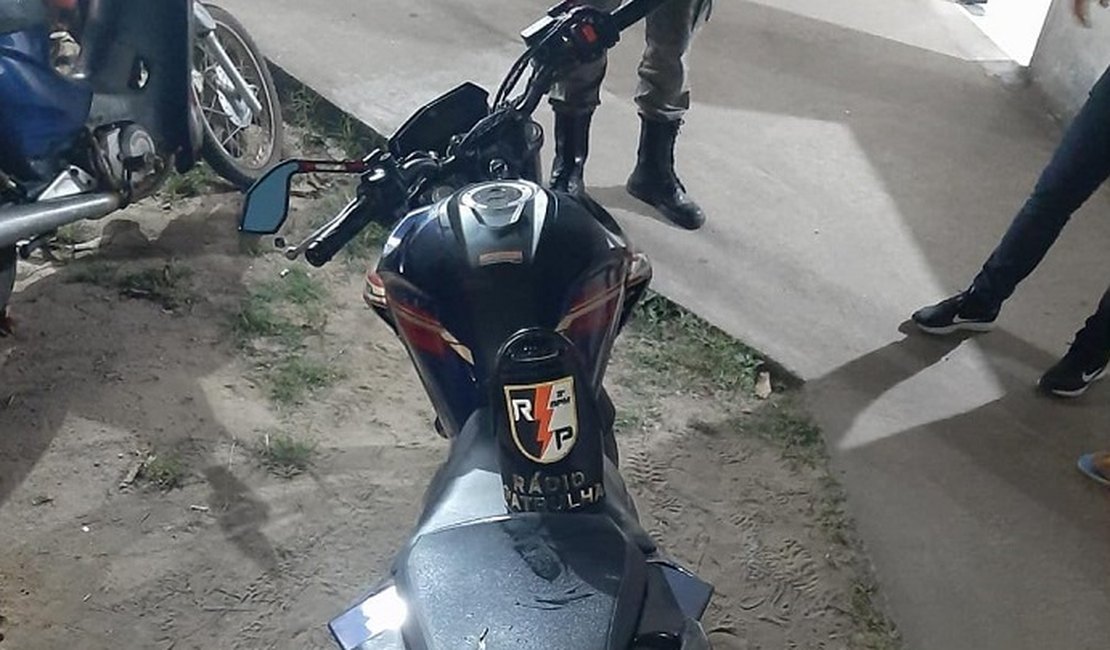 Polícia Militar recupera moto roubada no centro de Arapiraca