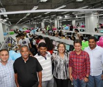 Prefeita e vereadores visitam instalações do call center