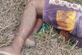 Populares encontram cadáver em terreno de Teotônio Vilela
