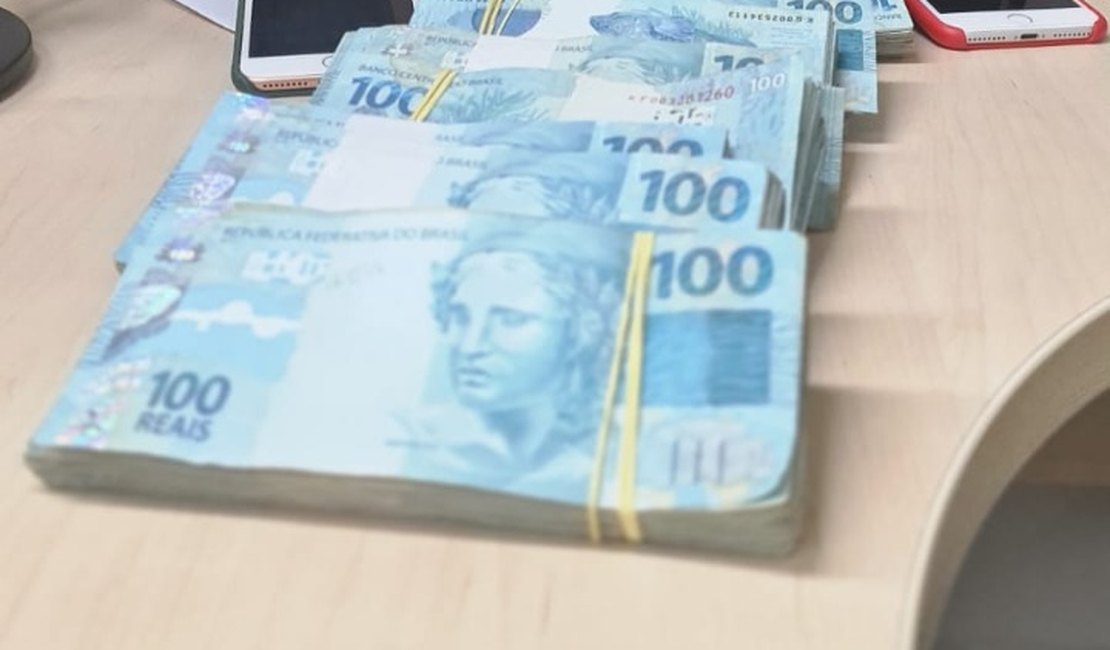 Ação da PF prende dupla após saque de R$ 141 mil em nome de filha inexistente, em Alagoas