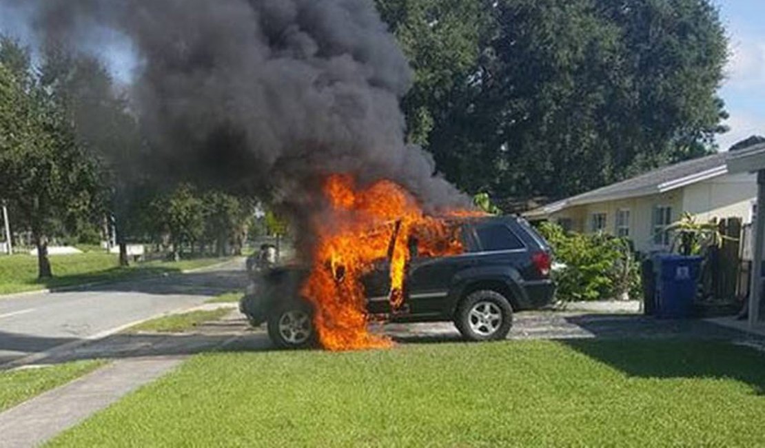 Perigo: smartphone explode e incendeia carro nos EUA
