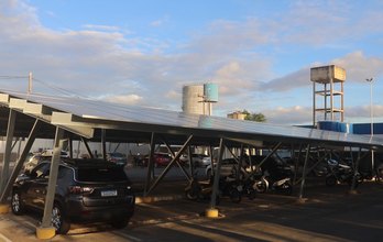 Instalação de painéis solares na Prefeitura de Arapiraca