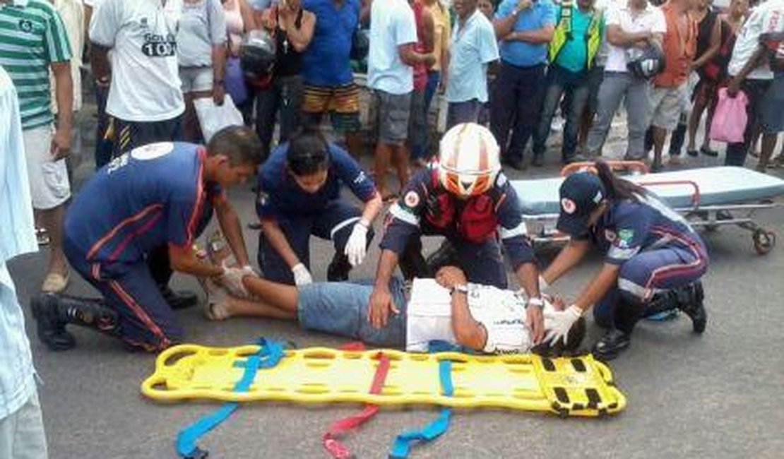 Motociclista desrespeita sinal de trânsito e causa acidente em Arapiraca