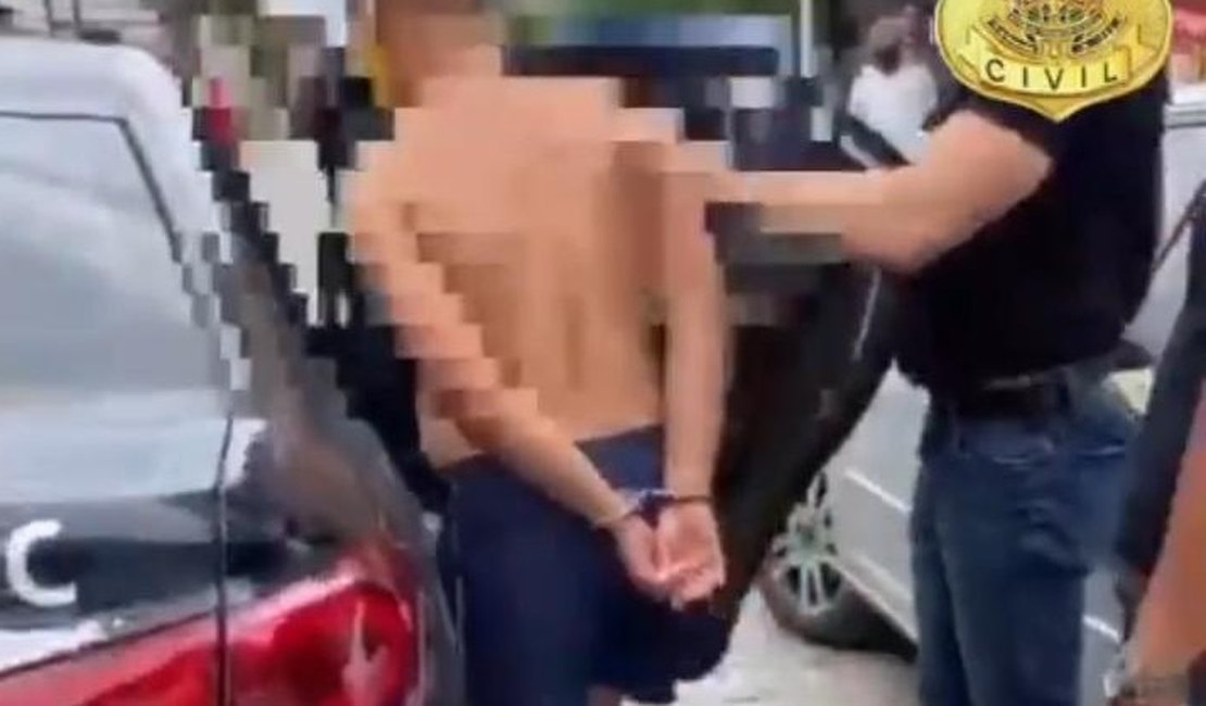 Homem é preso em flagrante após praticar gestos obscenos na varanda de casa