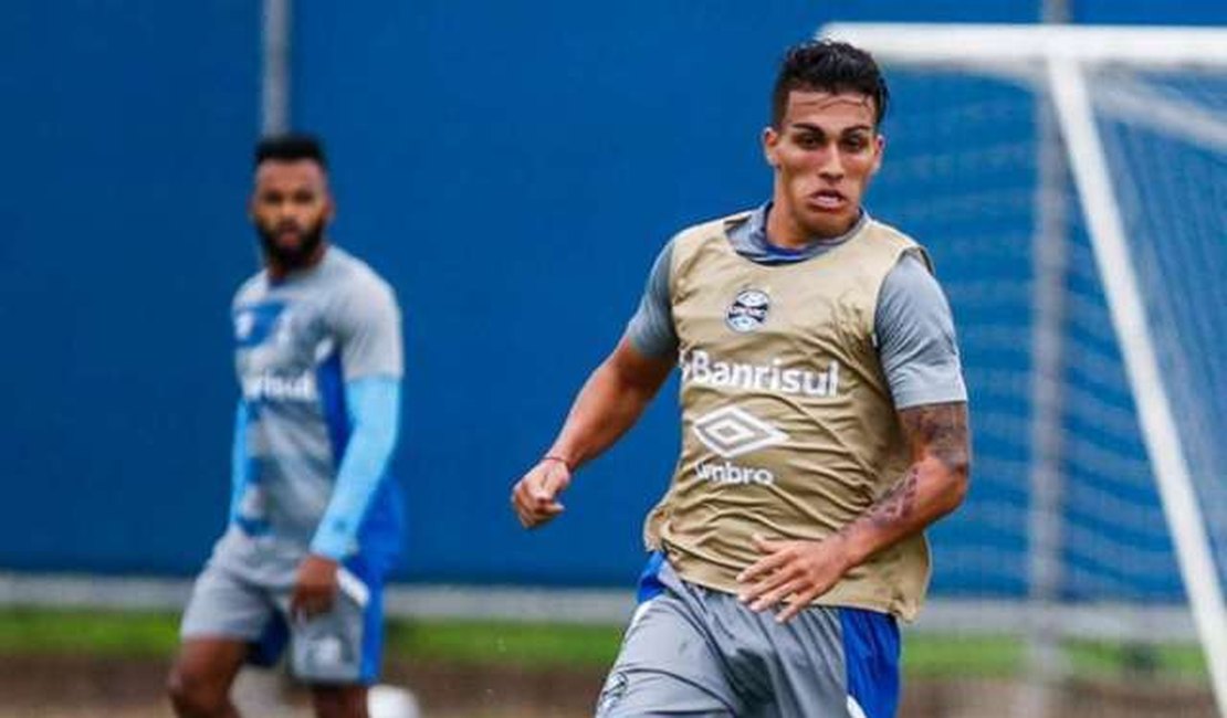 Meia ex-Inter e Grêmio morre ao se desequilibrar e cair de prédio na Argentina