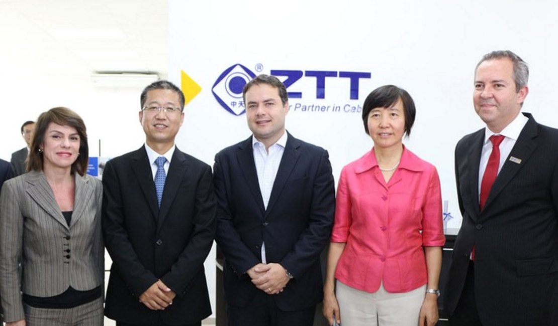 Líder mundial em tecnologia de fibra óptica, grupo chinês ZTT inaugura em Alagoas sua primeira fábrica no Brasil