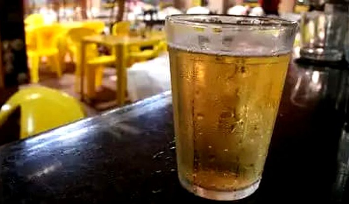 Homem é roubado e atingido por golpes de peixeira ao sair de bar em Arapiraca