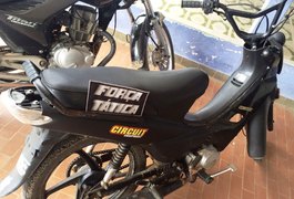 Motocicleta roubada é recuperada no bairro Planalto, em Arapiraca