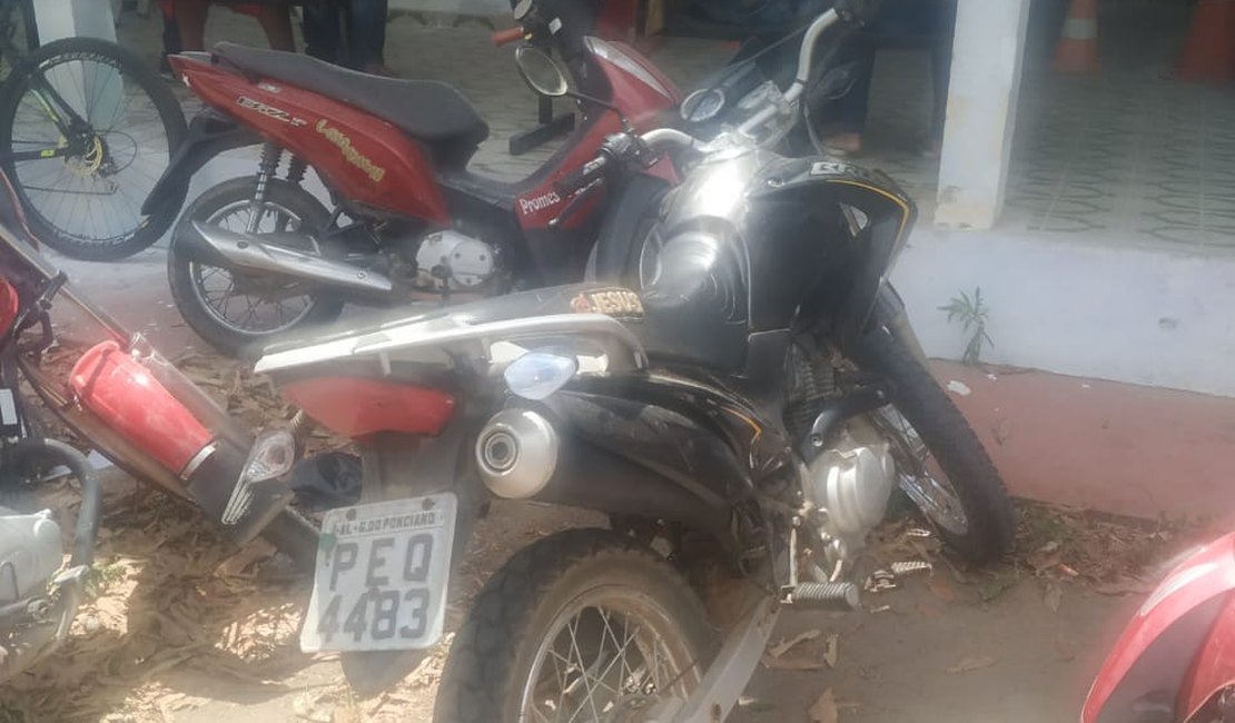 Polícia localiza moto roubada em residência abandonada em Arapiraca