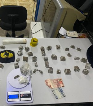 Jovens são presos com drogas escondidas em banheiro de bar e em residência na cidade de Penedo