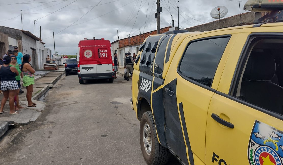 Homem fica ferido após disparo acidental de arma na barriga, em Arapiraca