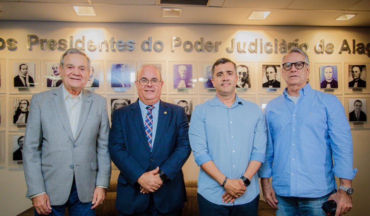 Ronaldo Lessa discute com presidente do TJAL e diretor da CBV criação de centro de treinamento de vôlei