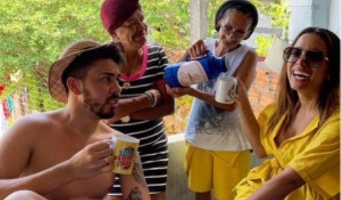 Anitta faz visita a Carlinhos Maia na Vila Primavera, em Penedo