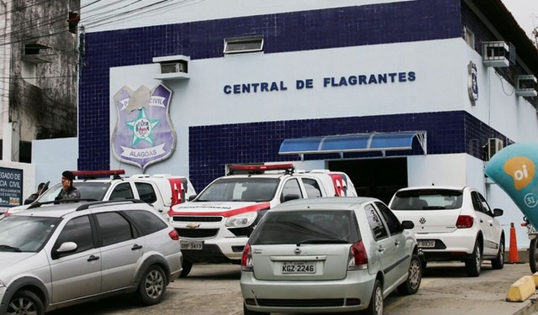 Ônibus com trabalhadores de empresa é assaltando no Benedito Bentes