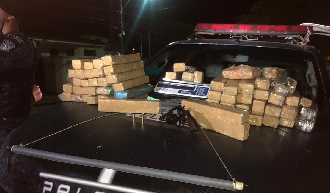 Polícia apreende 73 tabletes de maconha e prende suspeito de tráfico em Arapiraca