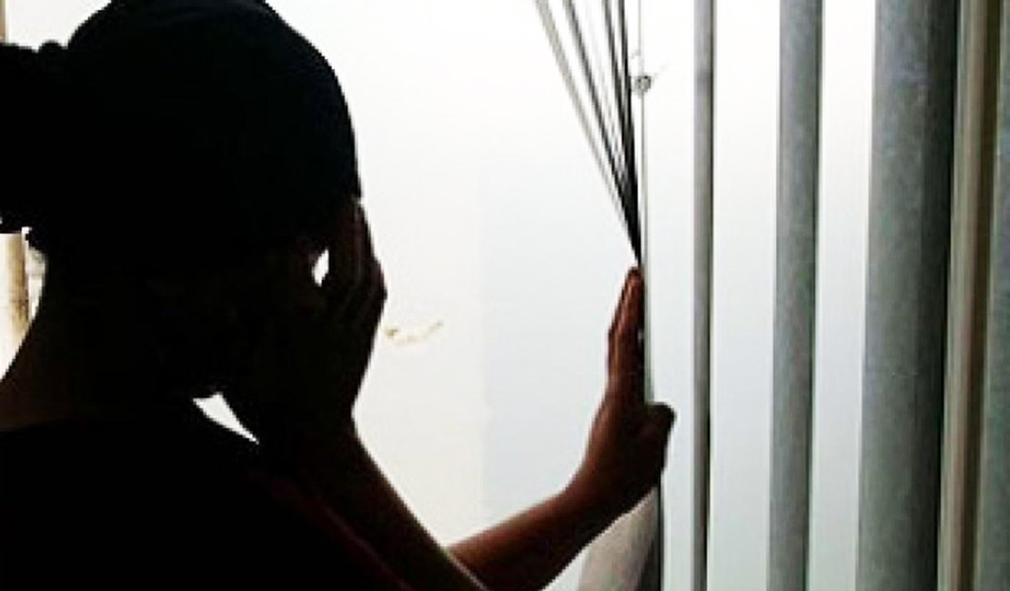 Mulher é vítima de tentativa de estupro por homem que conheceu em rede social