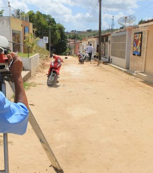 Parceria entre Prefeitura de Penedo e Governo de Alagoas beneficia vila do Carlinhos Maia
