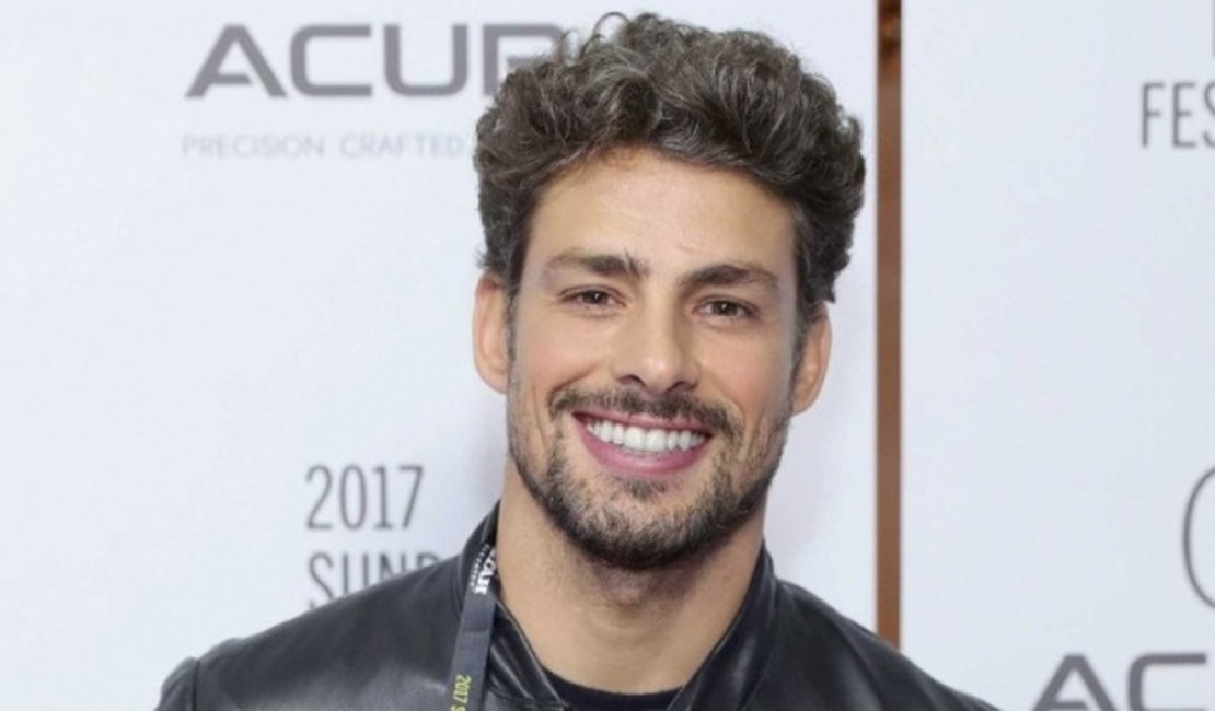 Após Grazi, Cauã também se manifesta sobre boatos da volta do casal