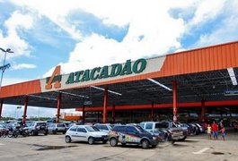 Adolescente é apreendida com materiais furtados de supermercado, em Arapiraca