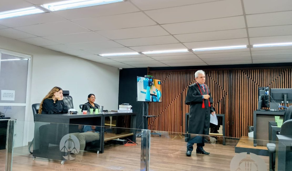 “Serial killer” de Alagoas diz que via vítimas como “câncer da sociedade” durante julgamento por morte de mãe e filho