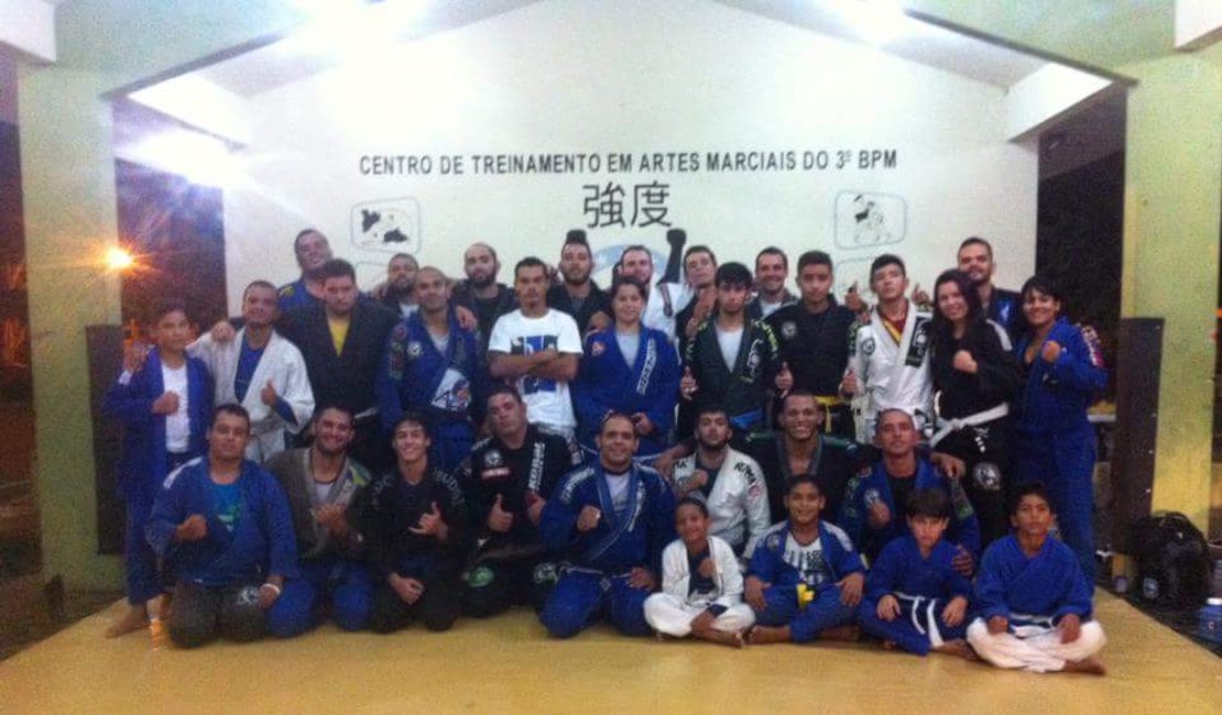 Equipe Ricardo Feitosa de Jiu-Jitsu realiza treino geral no 3º Batalhão de Arapiraca
