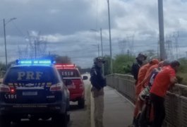 Homem morre após queda da Ponte Dom Pedro II entre Bahia e Alagoas