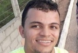 Um motociclista morre e outro fica ferido em grave batida, em São Sebastião