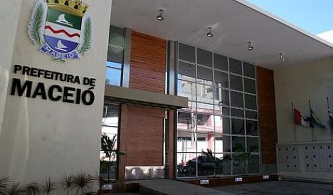 Mais de 90 servidores do gabinete do prefeito de Maceió são exonerados