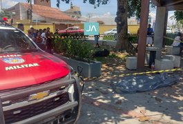 Morador em situação de rua é morto esfaqueado na Praça Lions, em Arapiraca