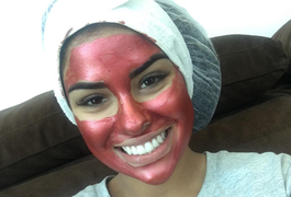 Munik mostra foto com o rosto pintado: 'Lambuzado pra vocês'