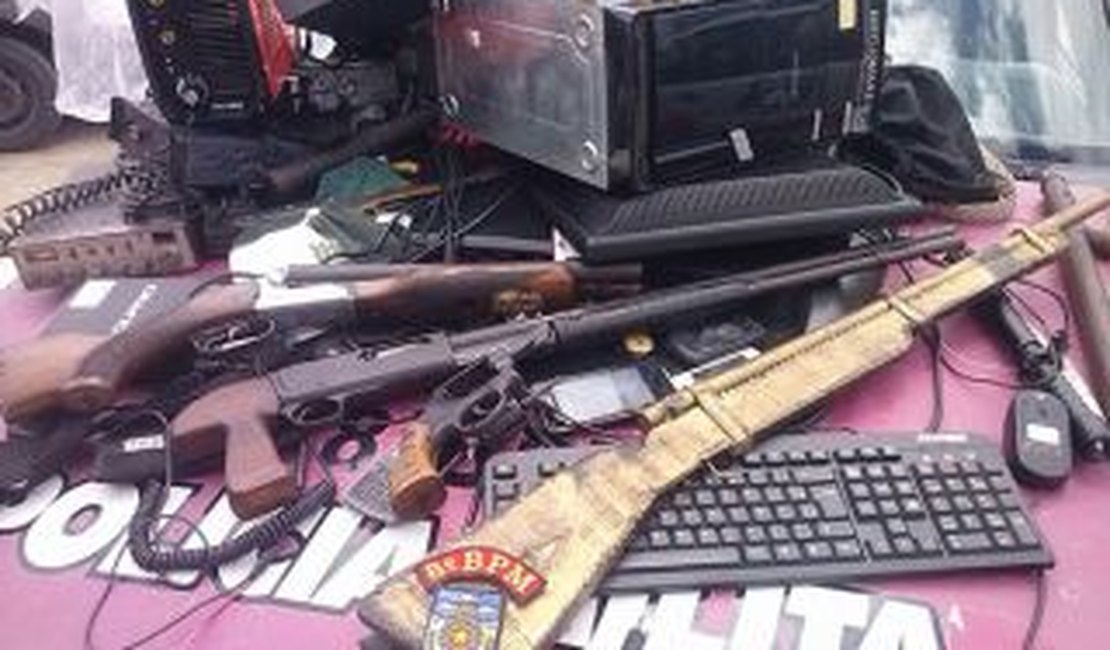 PM prende grupo suspeito de assaltos a ônibus em Messias