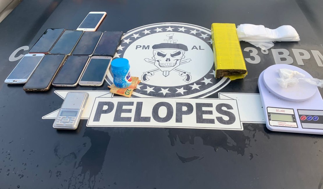 PM encontra nove celulares e drogas com dupla que havia assaltado mulheres em Arapiraca