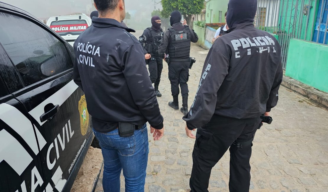 Polícia Civil de Alagoas realiza operação contra o tráfico em Santana de Ipanema