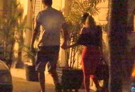 Joelma é vista de mãos dadas com ex dois meses após término