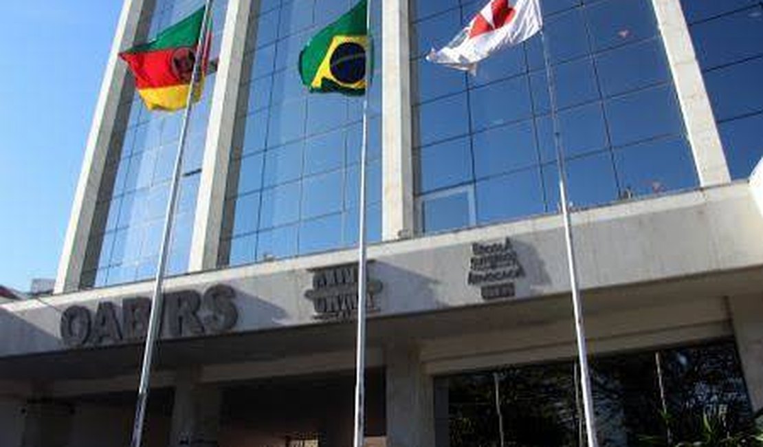Ex-jogador da Seleção tem prisão decretada por dever R$ 1 milhão em pensão