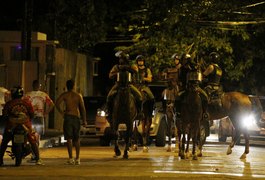 Vídeos: Briga de torcidas uniformizadas de Sport e CRB deixa feridos