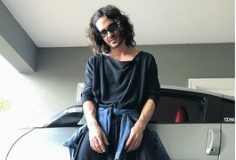 Fiuk aparece de vestido e diz: “Diferença não é defeito”