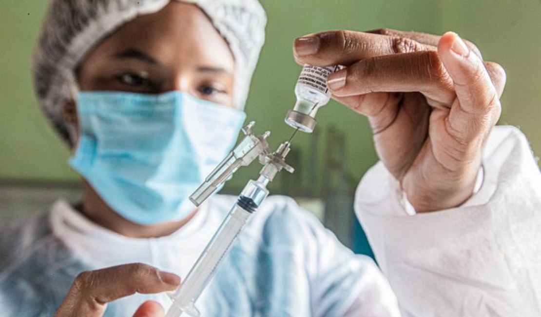 Arapiraca recebe 1.500 novas doses da Coronavac e realiza vacinação neste sábado (1)