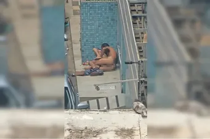 Casal em situação de rua é flagrado mantendo relação sexual em via pública