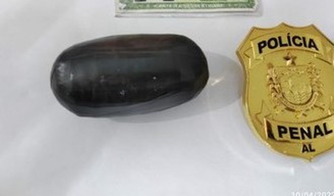 Mulher é presa ao tentar entrar com drogas na Penitenciária de Segurança Máxima, em Alagoas