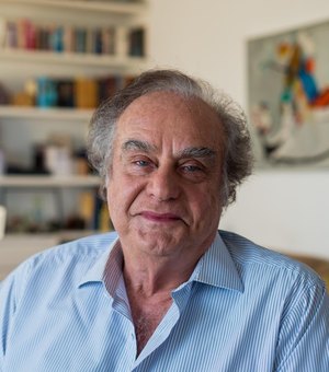 Morre jornalista Arnaldo Jabor, aos 81 anos, após sofrer AVC