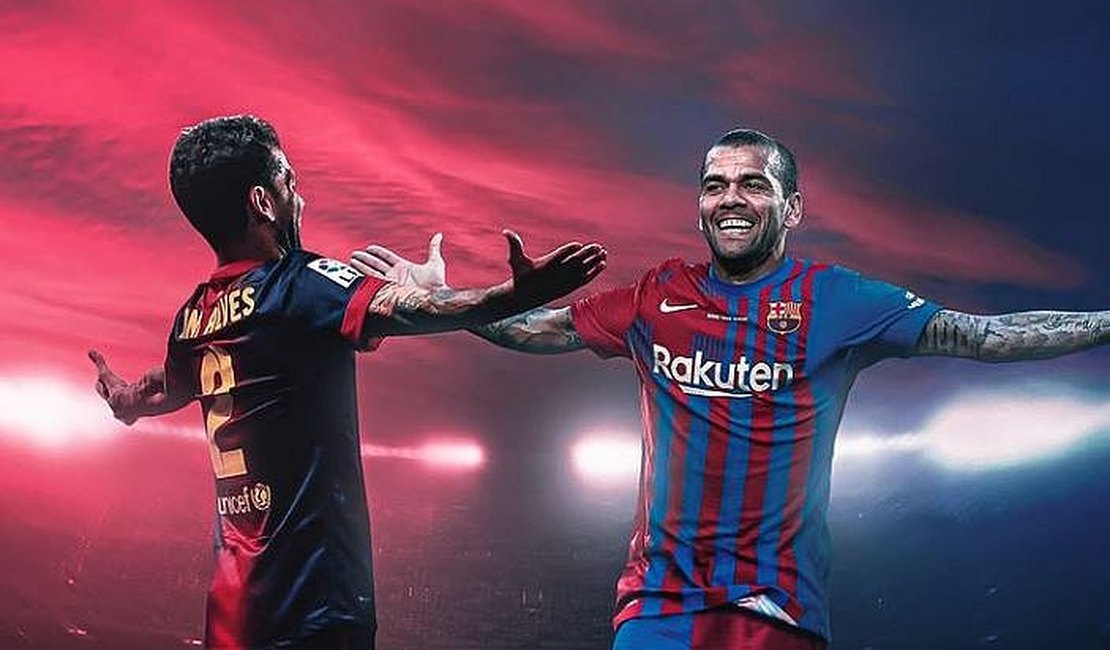 Barcelona anuncia retorno de Daniel Alves