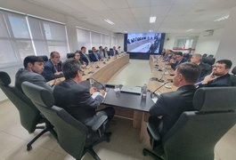 MP de Alagoas  recebe denúncias da OAB contra direção do Presídio do Agreste e promete providências