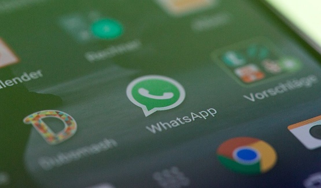 Política é principal assunto das fake news no WhatsApp