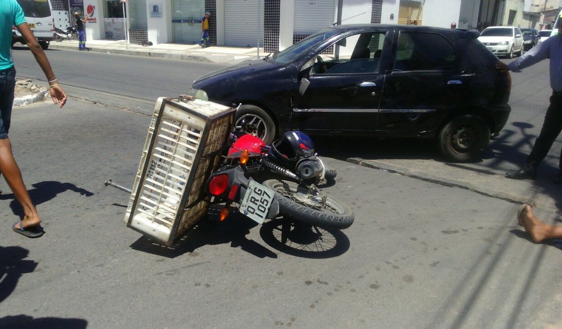 Colisão entre veículos é registrada no bairro Ouro Preto, em Arapiraca