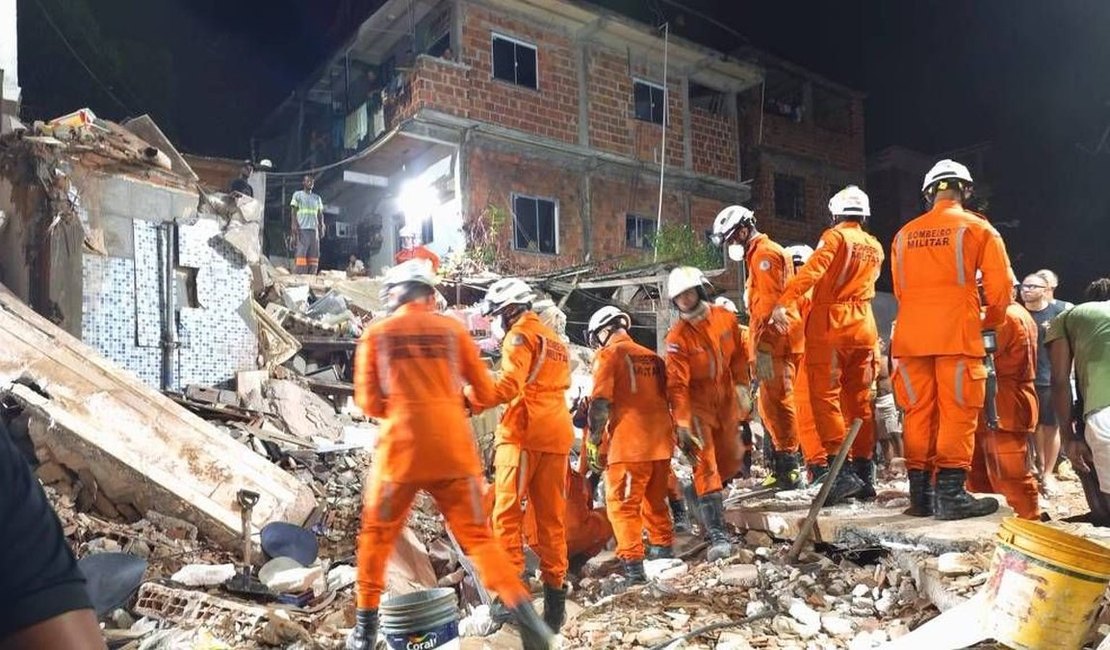 Salvador: sobe para três o número de mortos em desabamento de edifício