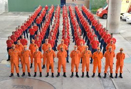Novos policiais e bombeiros vivem dia a dia de aprendizado em cursos de formação