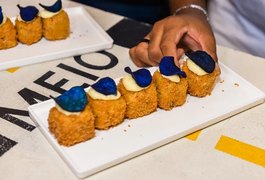 Tema de samba enredo da Beija-flor, Maceió inspira prato em bar tradicional do Rio de Janeiro