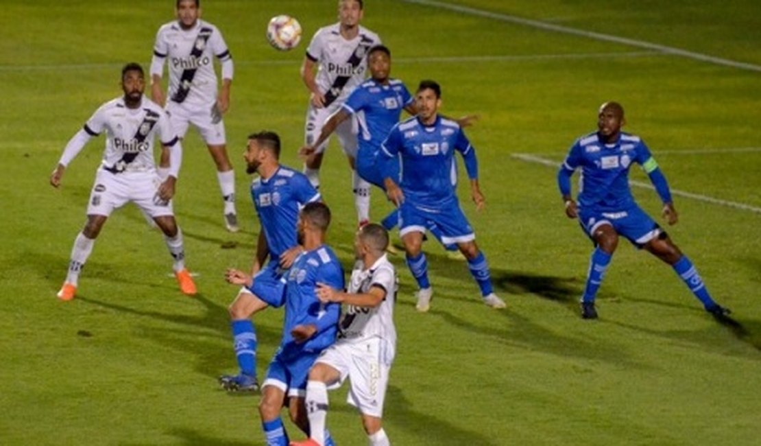 Ponte Preta derrota CSA, de virada, por 2 a 1